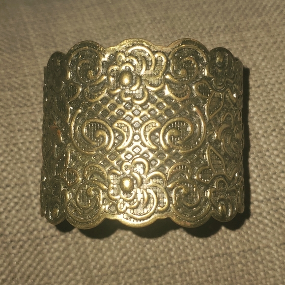 Vintage Cuff Bracelet - Picture 1 of 5